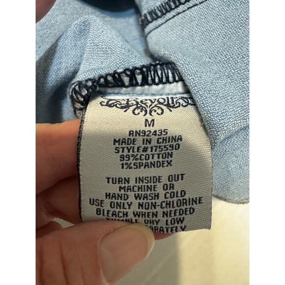 Revolt Women's Jean Jacket Size M Light Wash - Picture 6 of 7